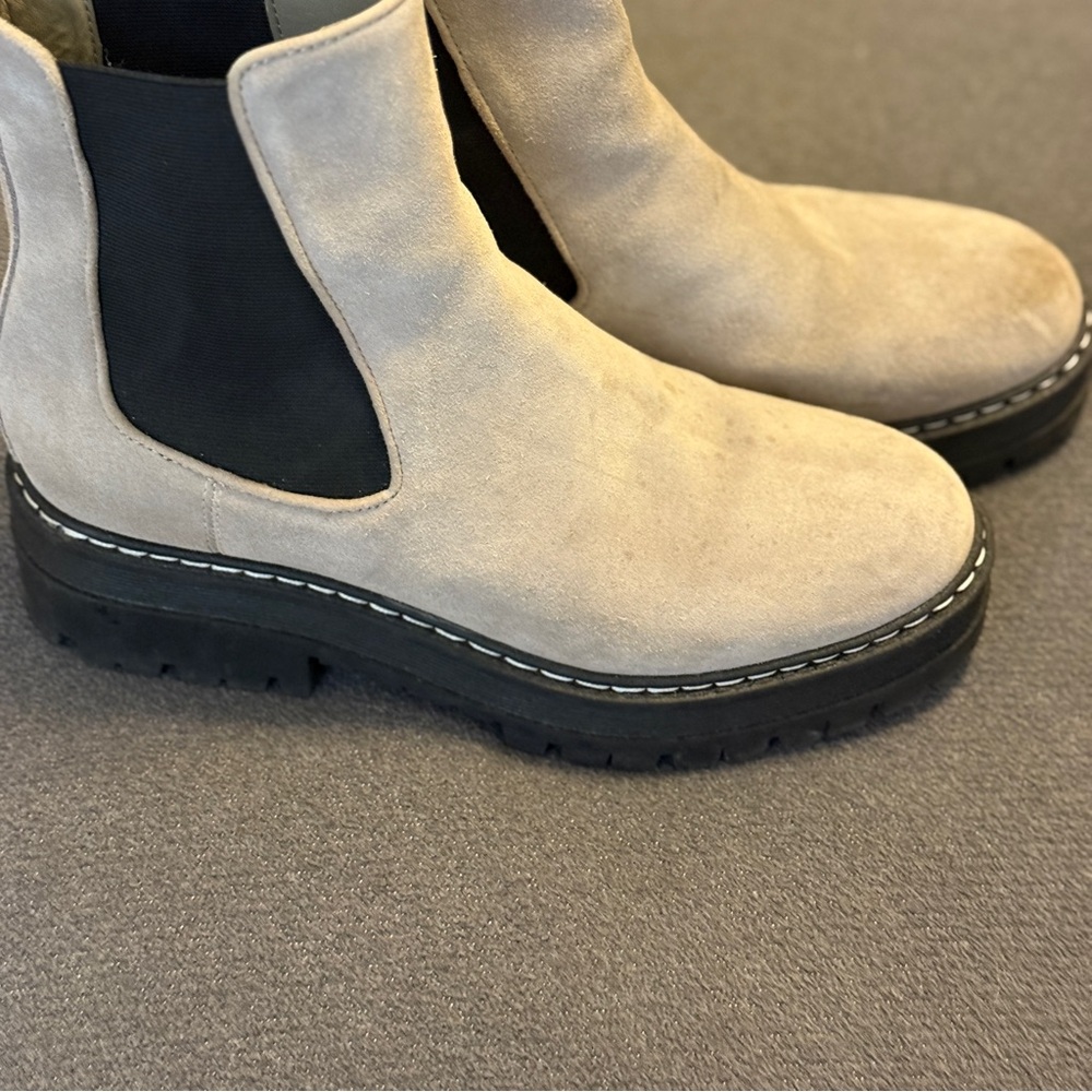 Marc Fisher Tan Suede Lug Boots Size 9.5